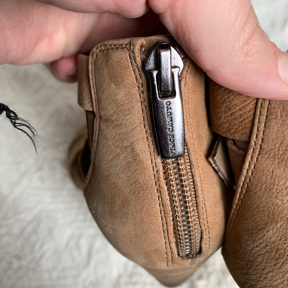 Vince Camuto Peep toe booties heels size 7 tan - Picture 4 of 8